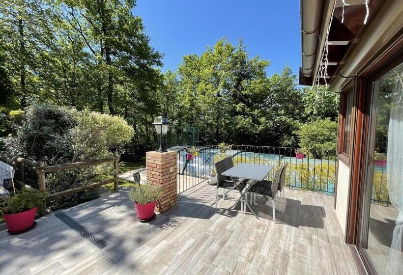 צימר Le Chalet Des Pesettes