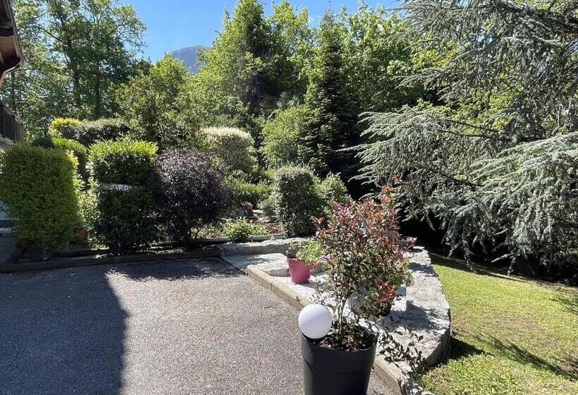 צימר Le Chalet Des Pesettes