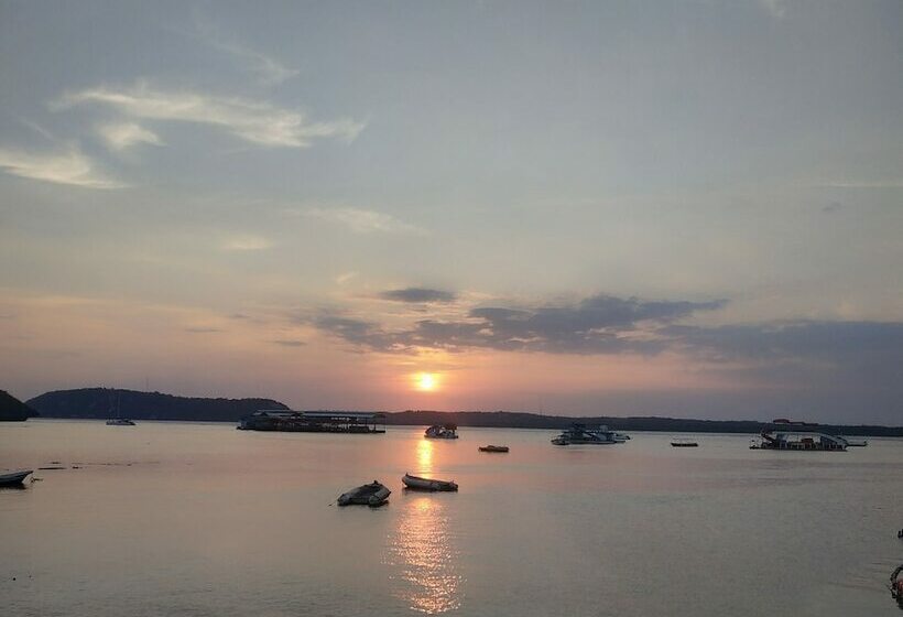 مبيت وإفطار Omah Nusa Villa Redpartner