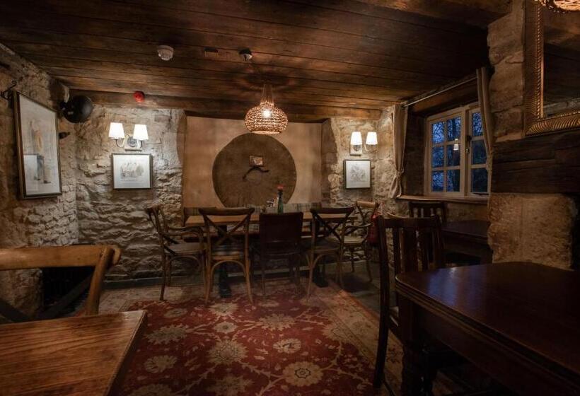 צימר The Talkhouse