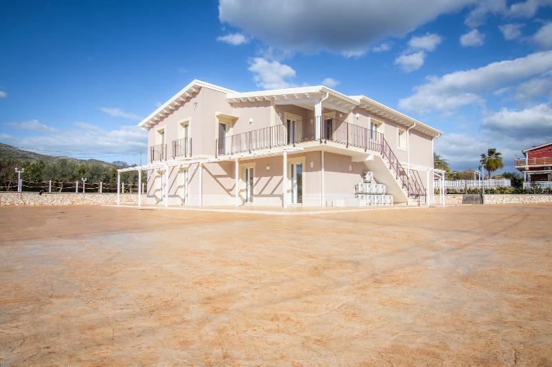 مبيت وإفطار Tramonto Ibleo Resort