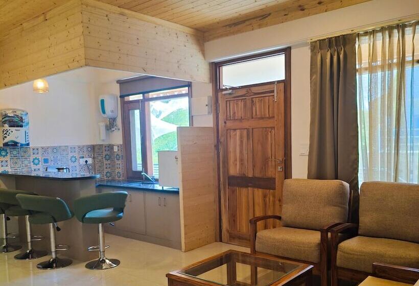 호텔 Banjara Orchard Retreat Thanedar