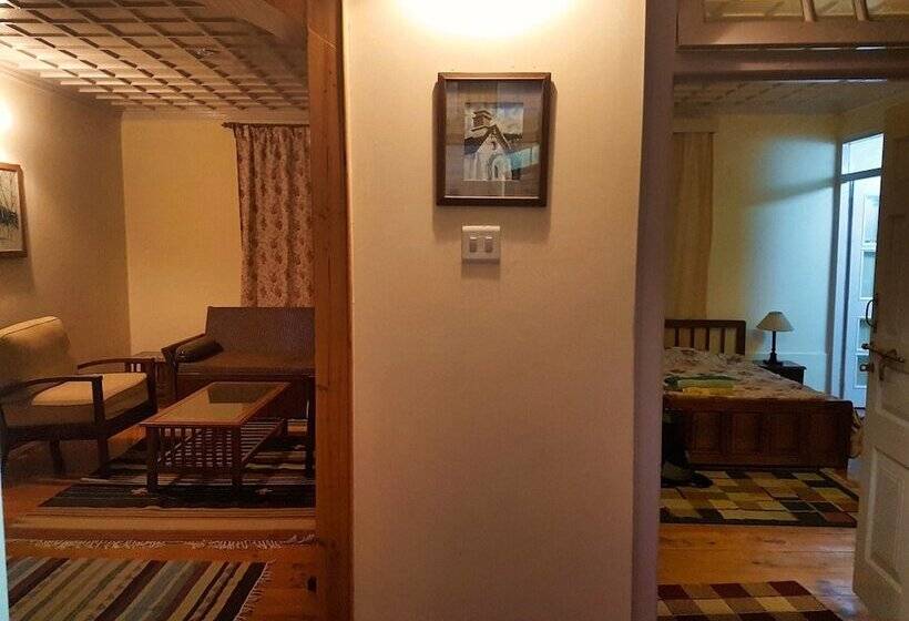 호텔 Banjara Orchard Retreat Thanedar