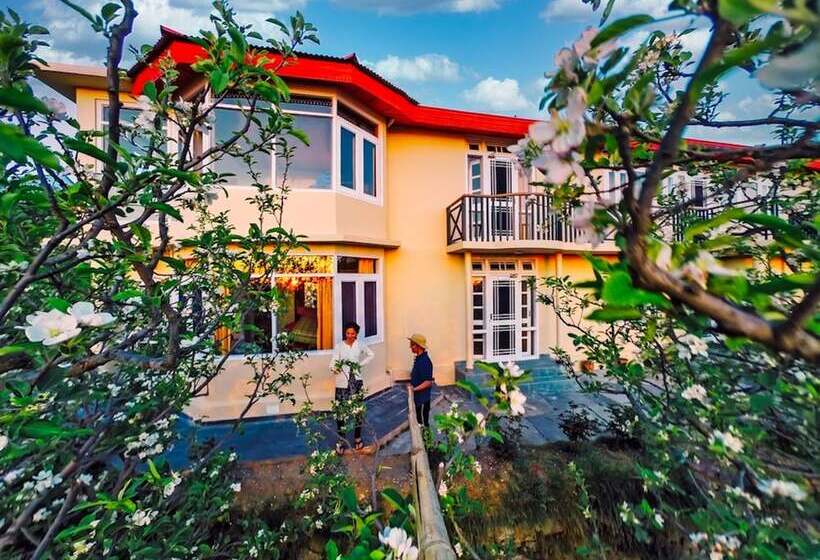 호텔 Banjara Orchard Retreat Thanedar