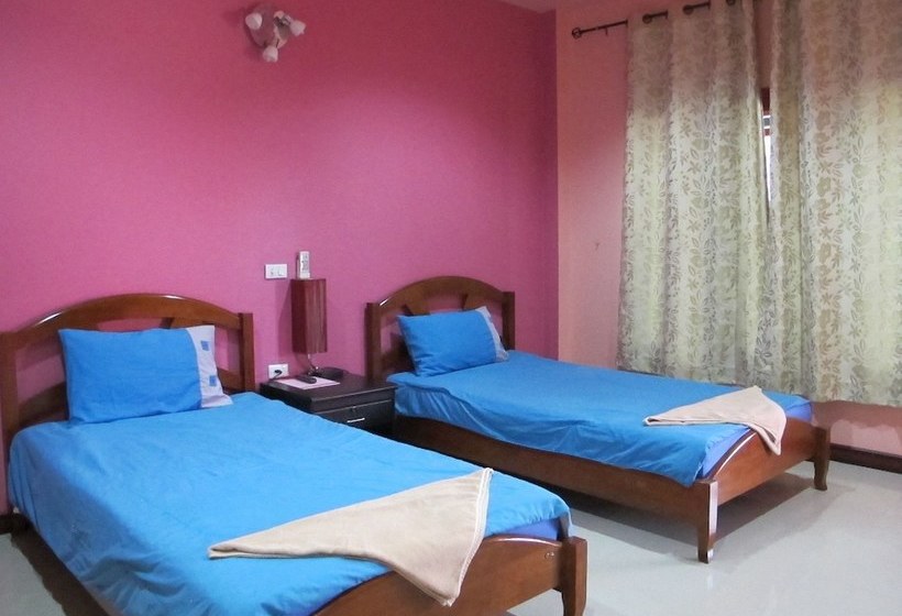 酒店 Buachompoo Resort Suratthani