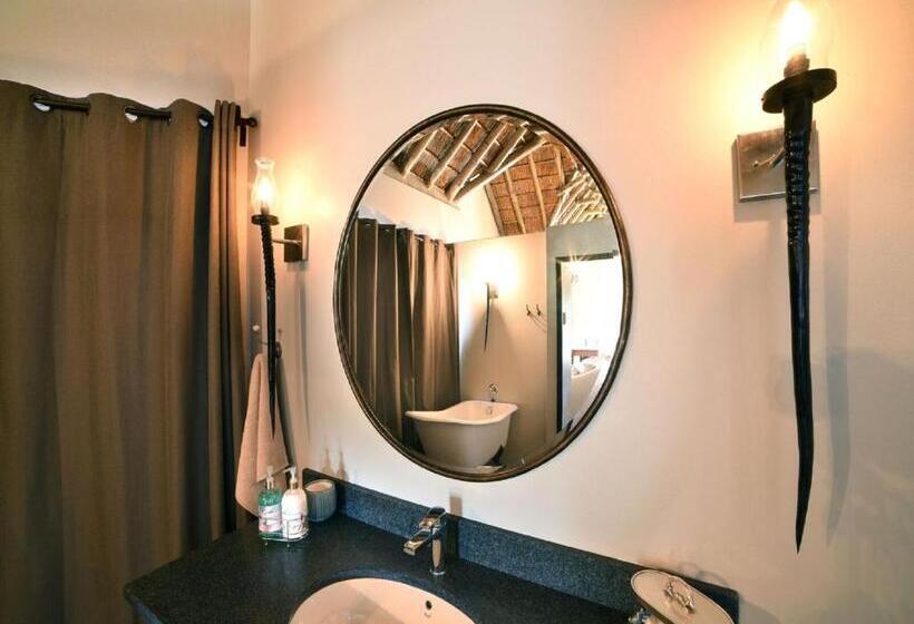 ホテル Burlington Bush Cottages By The Oyster Collection