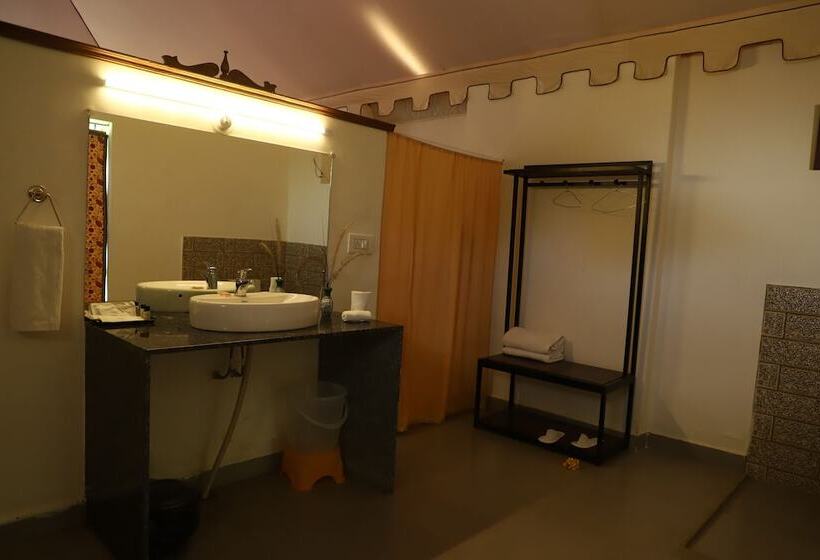 בית מלון כפרי Chandraprabha Resort   Jawai