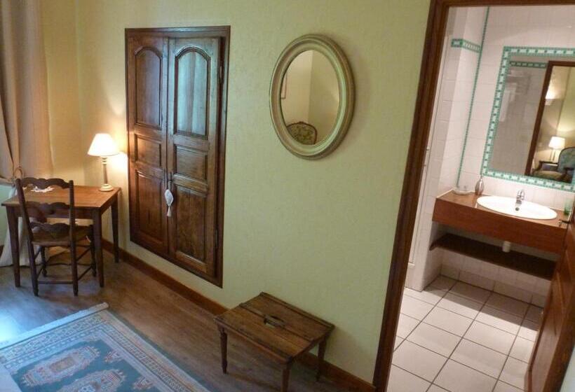 בית מלון כפרי Chateau De Ribourdin