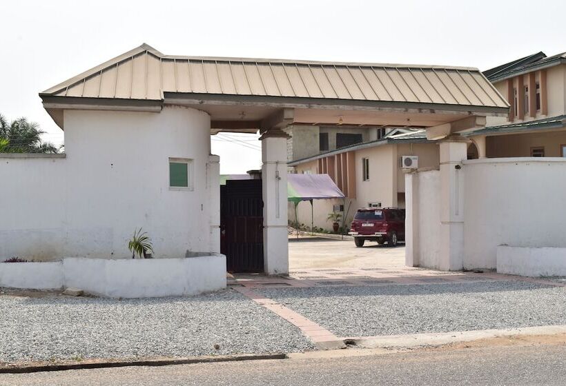 هتل Chrisma Courts