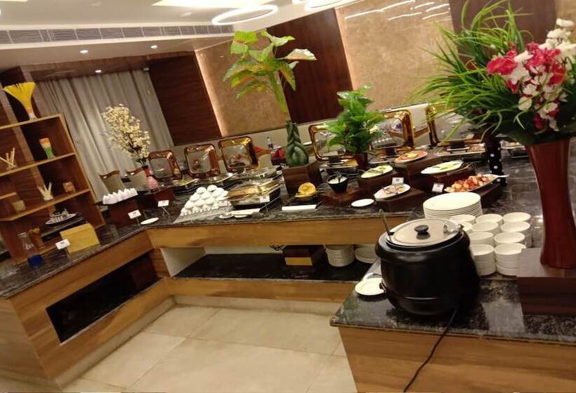 Отель Comfort Inn Lakhimpur