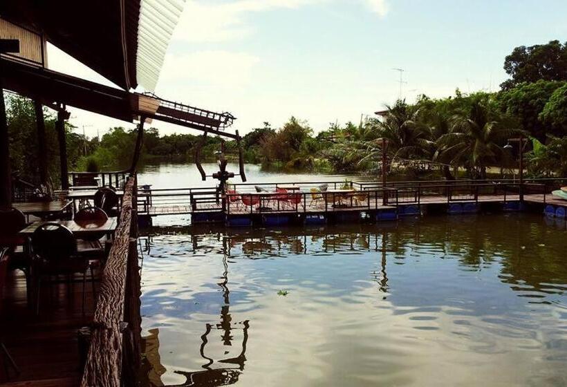 Отель Country Lake View