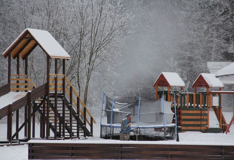 هتل Forest Estate Lesnye Polyany