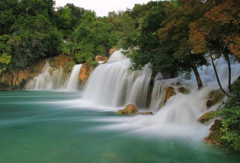 فندق Gem Of The Sea Alenka