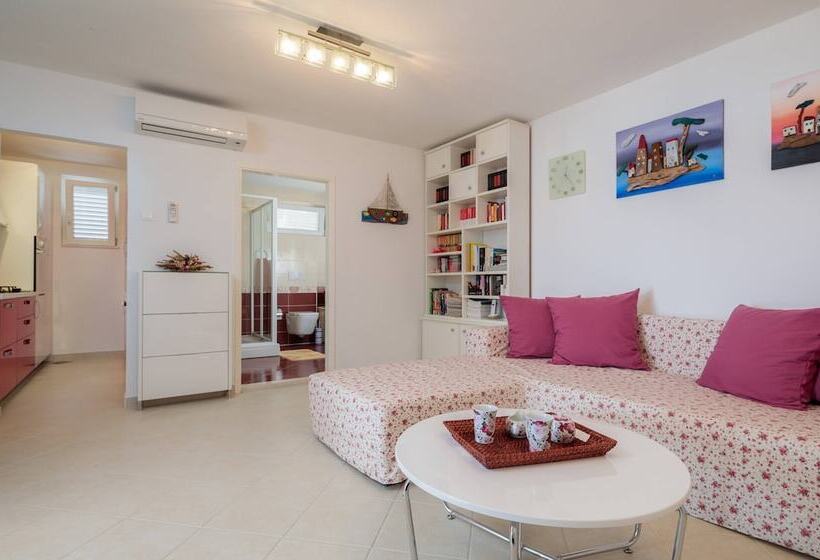 فندق Gem Of The Sea Alenka