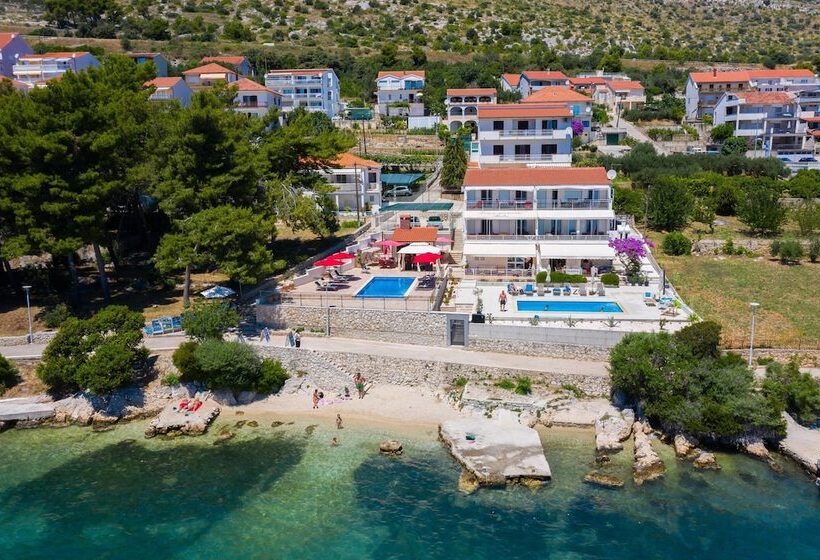 فندق Gem Of The Sea Alenka