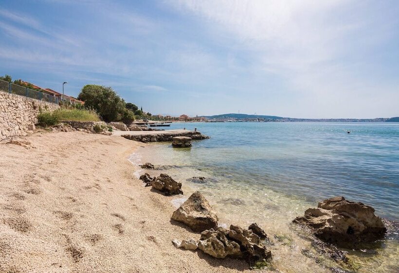 فندق Gem Of The Sea Alenka