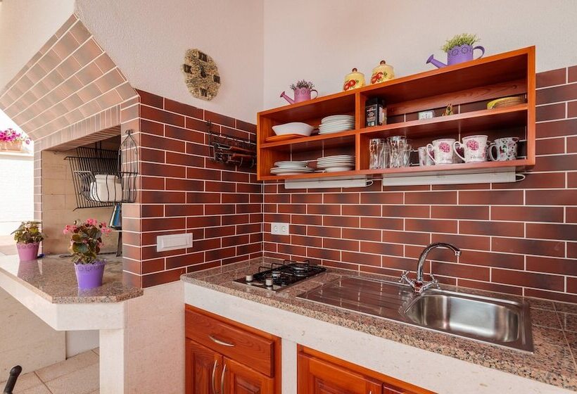 فندق Gem Of The Sea Alenka