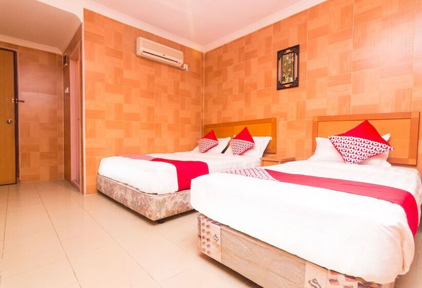 فندق Grand Palace By Oyo Rooms