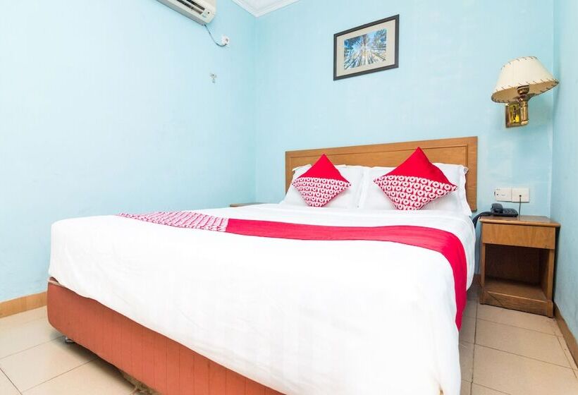 فندق Grand Palace By Oyo Rooms