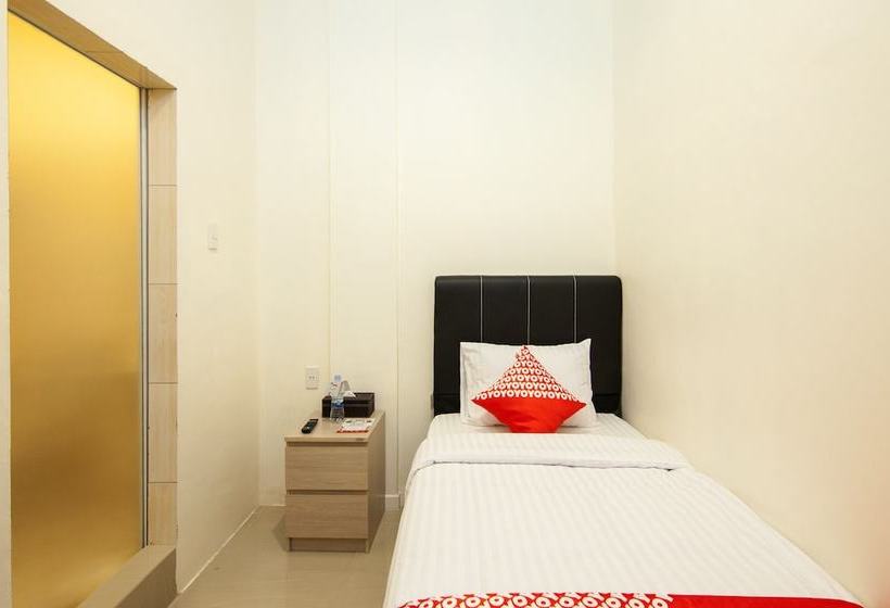 Отель Grand Toba By Oyo Rooms