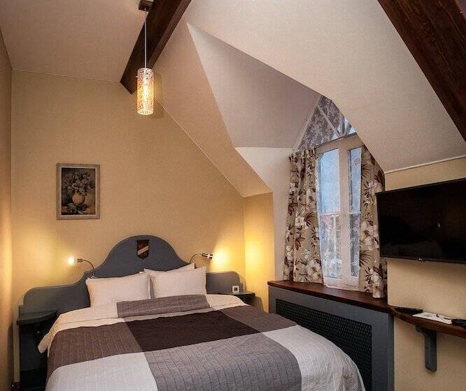 Отель Heuriger Spa