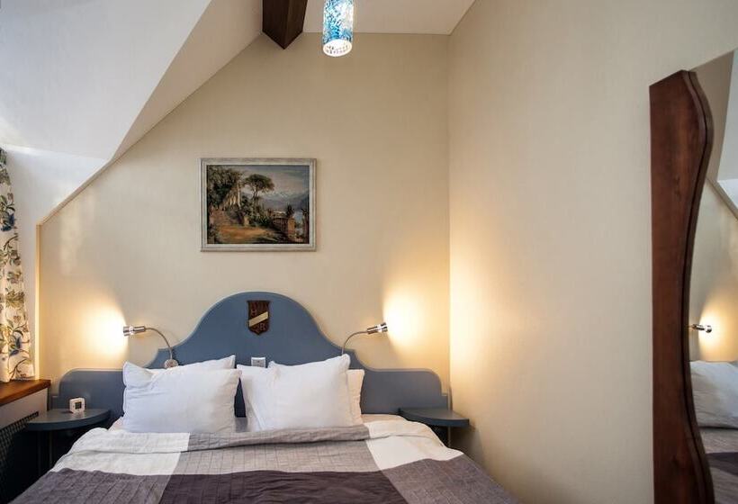 Отель Heuriger Spa