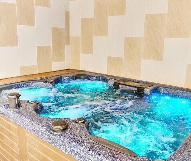 Отель Heuriger Spa