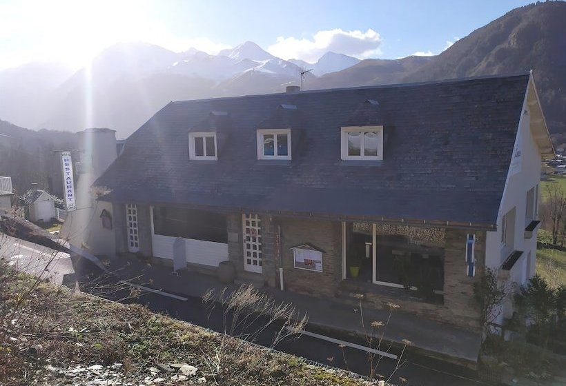 Отель Hôtel Restaurant Les Cimes