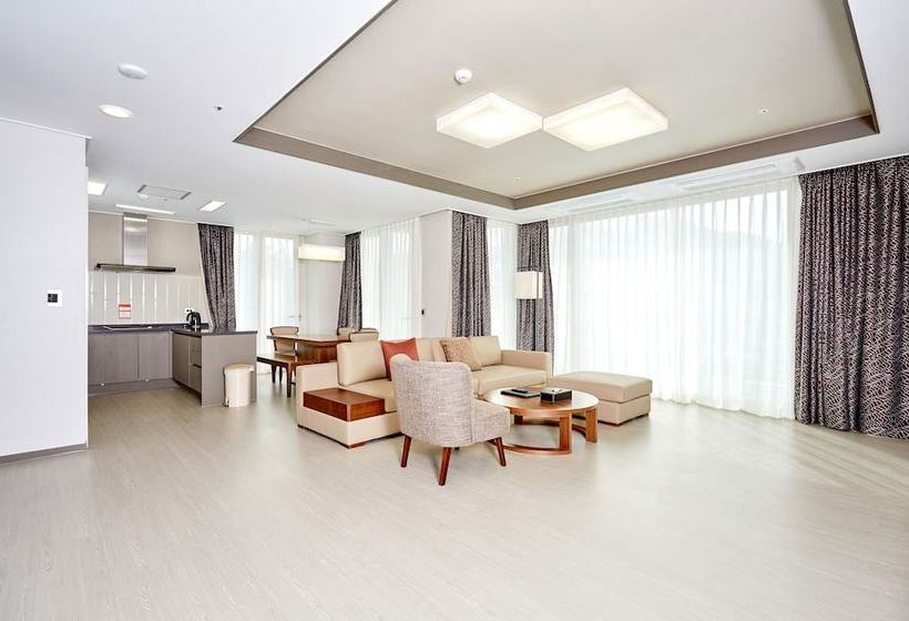 فندق Iwantresort