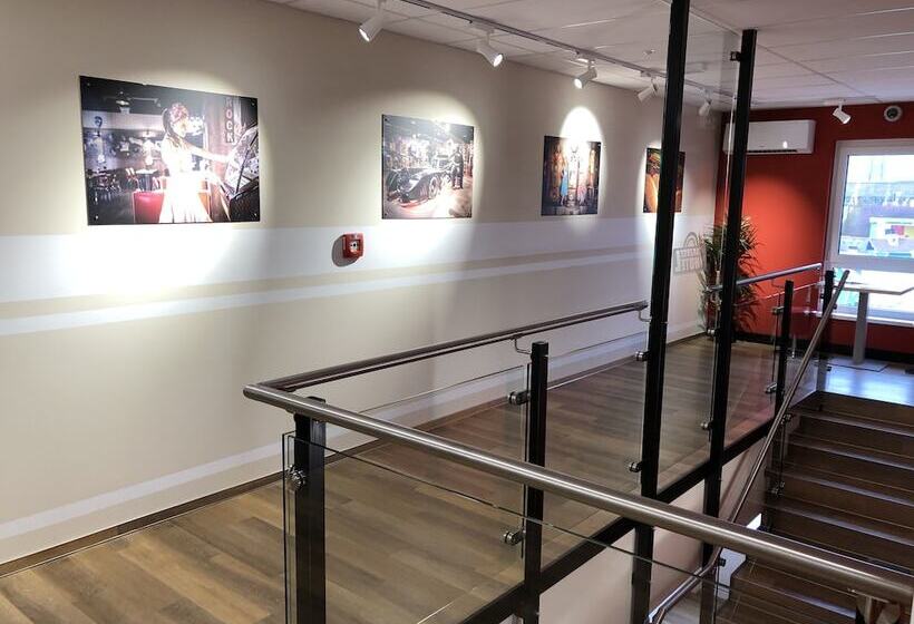 בית מלון כפרי Jukebox