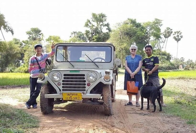 בית מלון כפרי Kakrona Pouk Homestay