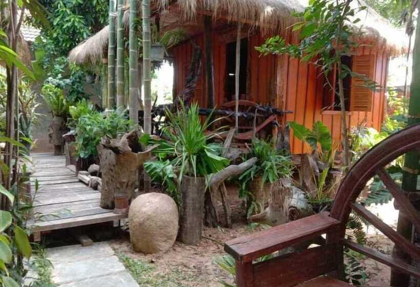 酒店 Kakrona Pouk Homestay