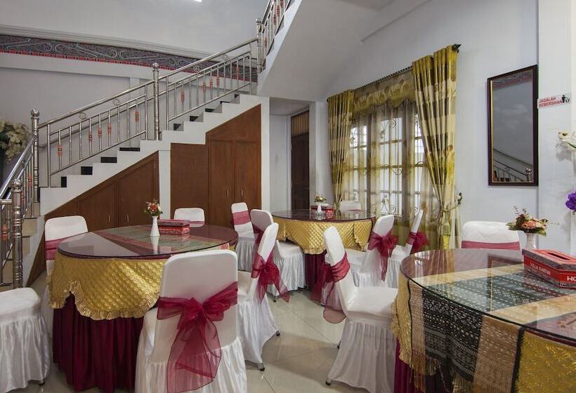 בית מלון כפרי Kartini By Oyo Rooms