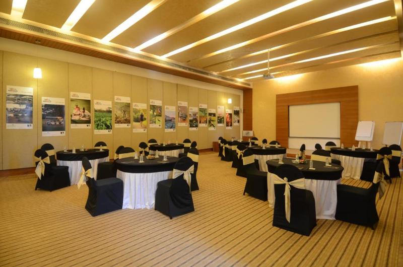 Отель Kensville Golf And Country Club