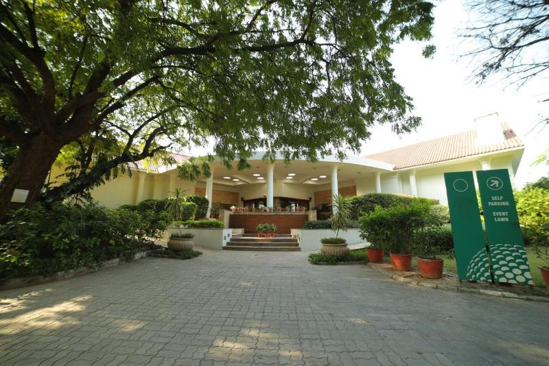 Отель Kensville Golf And Country Club