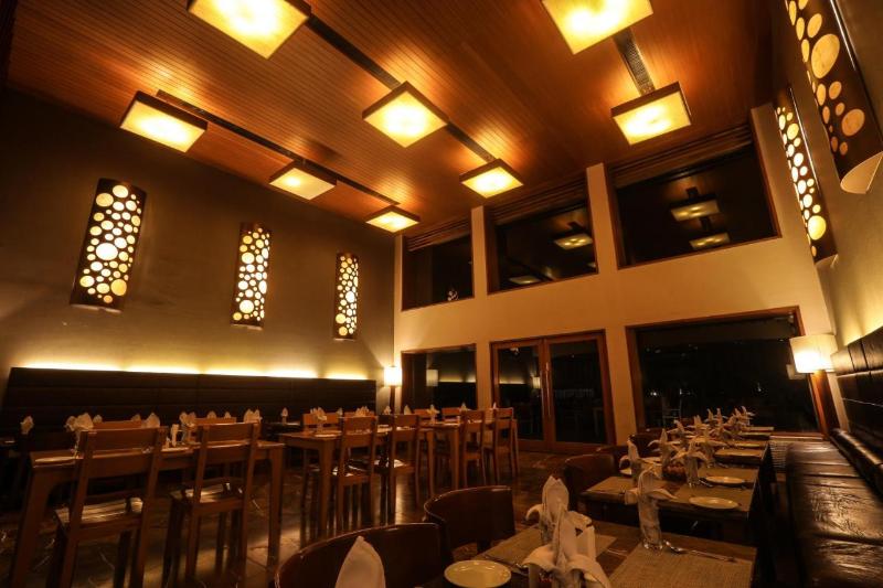 Отель Kensville Golf And Country Club