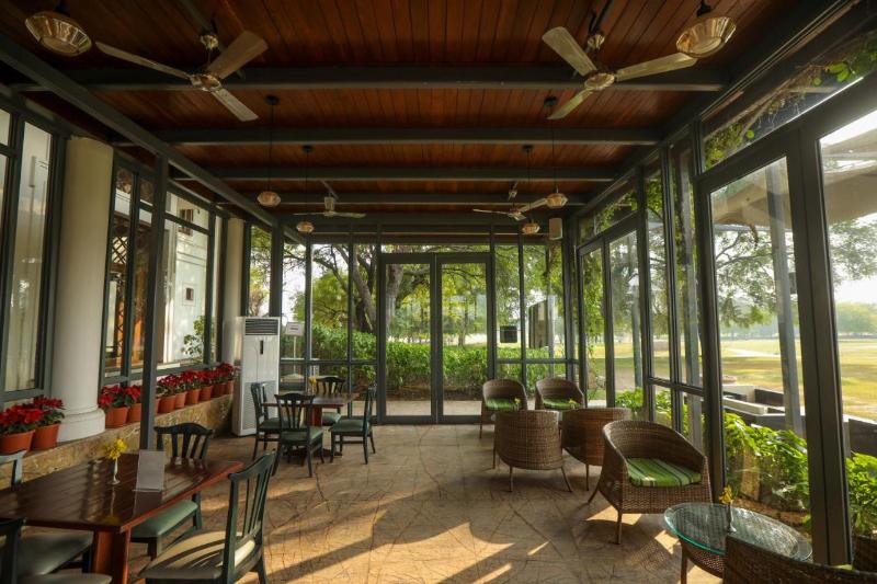 Отель Kensville Golf And Country Club