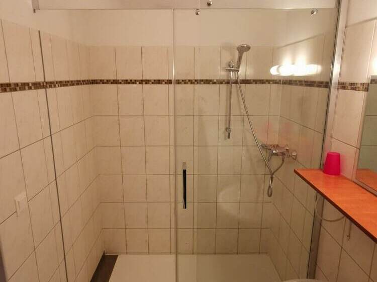 בית מלון כפרי Khail