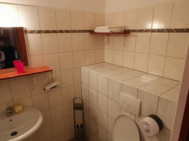 בית מלון כפרי Khail