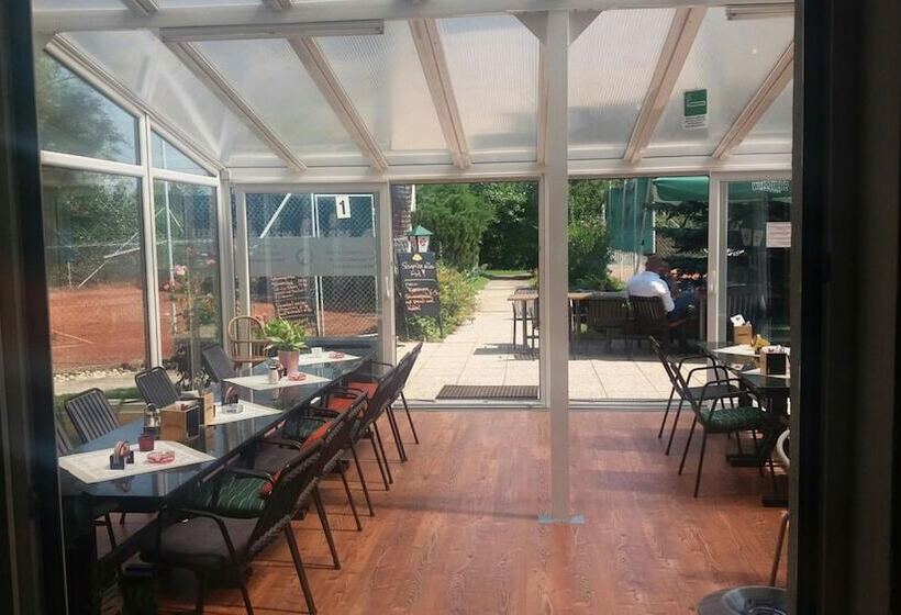 בית מלון כפרי Khail