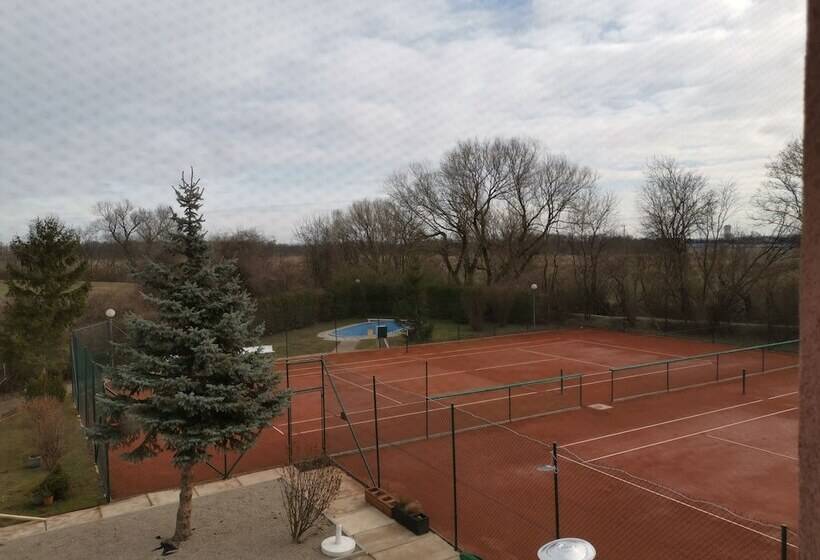 בית מלון כפרי Khail