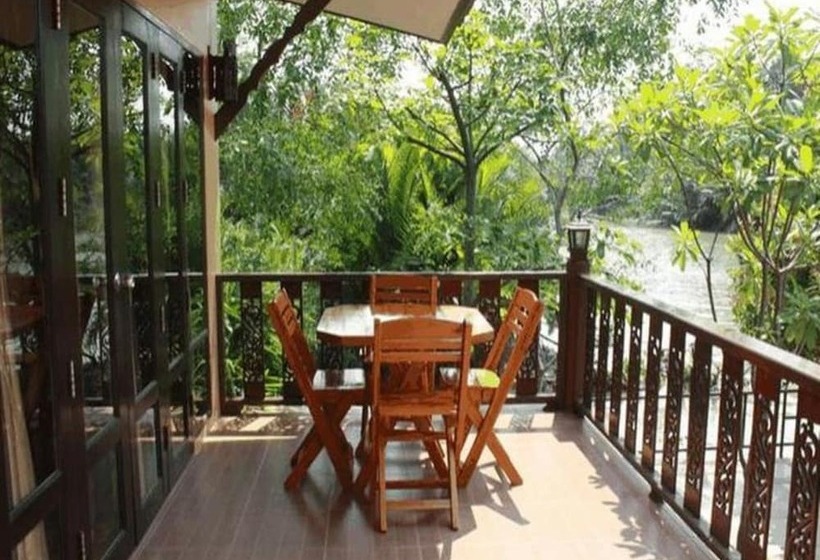 ホテル Khetwarin Resort