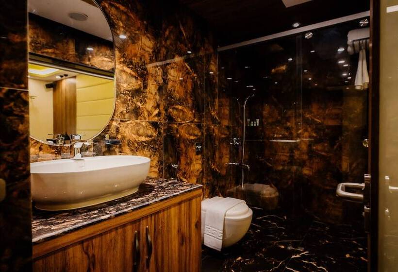 בית מלון כפרי Krishna Beach Resort And Spa