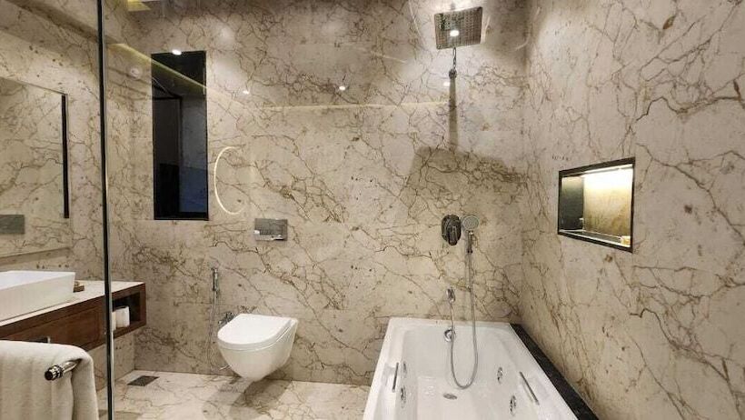 בית מלון כפרי Krishna Beach Resort And Spa