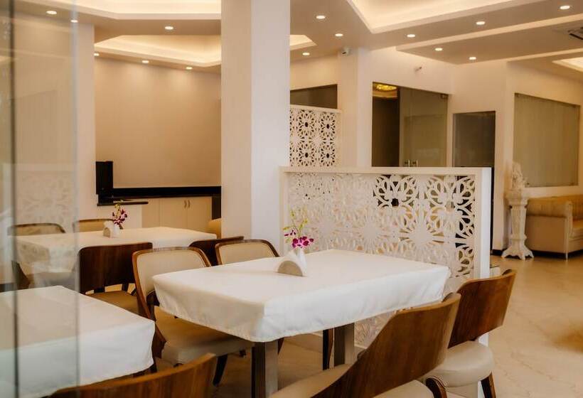 בית מלון כפרי Krishna Beach Resort And Spa