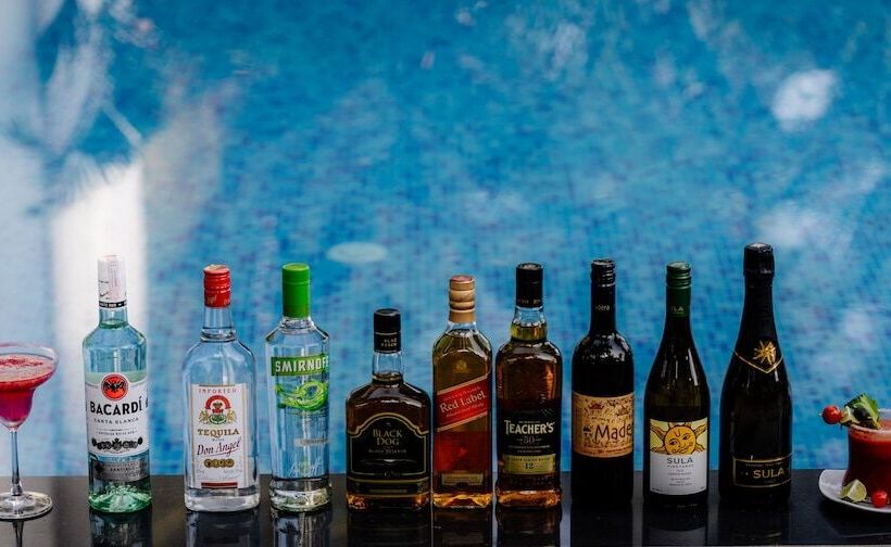 בית מלון כפרי Krishna Beach Resort And Spa