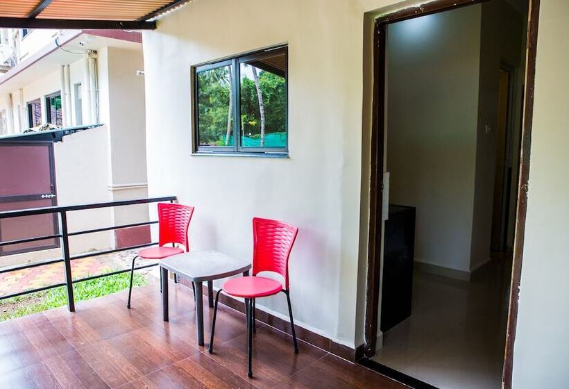 Hotel Lazy Frog Goa