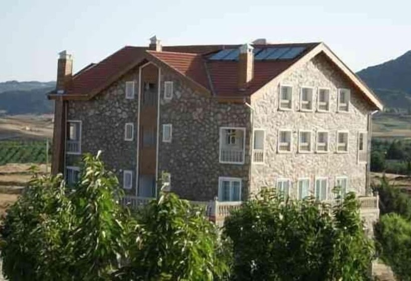 هتل Le Palais Des Cerisiers