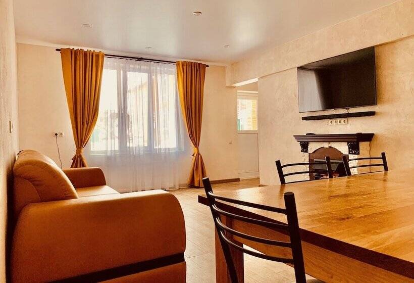 هتل Maloyaroslavets