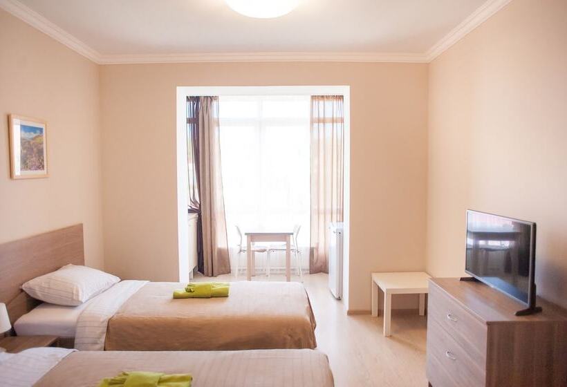 هتل Maloyaroslavets